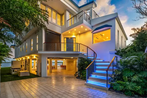 Exterior - 180 Pompano Dr, Key Largo, FL 33037 photo 1 of 14
