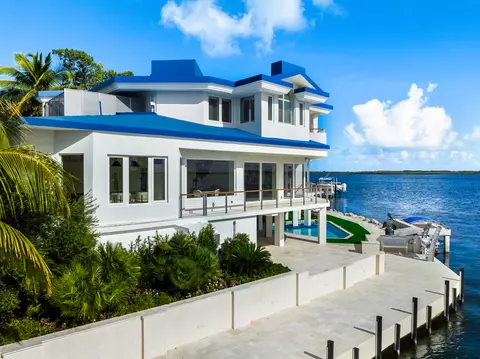 Exterior - 180 Pompano Dr, Key Largo, FL 33037 photo 13 of 14
