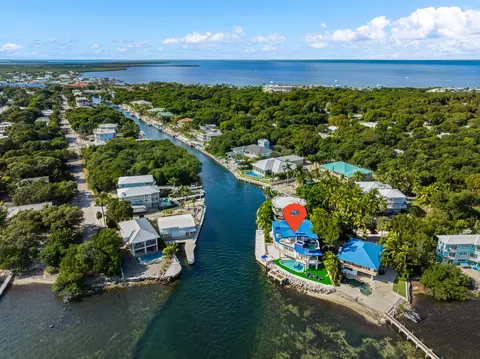 View/Area - 180 Pompano Dr, Key Largo, FL 33037 photo 6 of 8