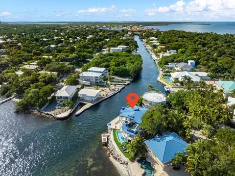 View/Area - 180 Pompano Dr, Key Largo, FL 33037 photo 7 of 8