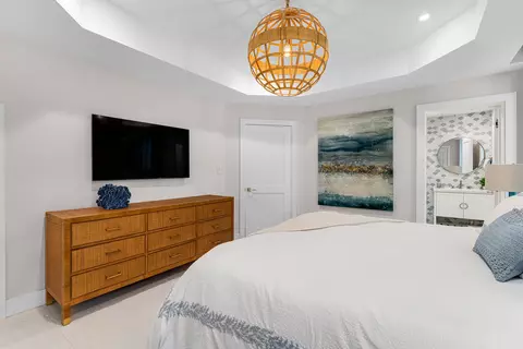 Bedroom - 180 Pompano Dr, Key Largo, FL 33037 photo 9 of 9