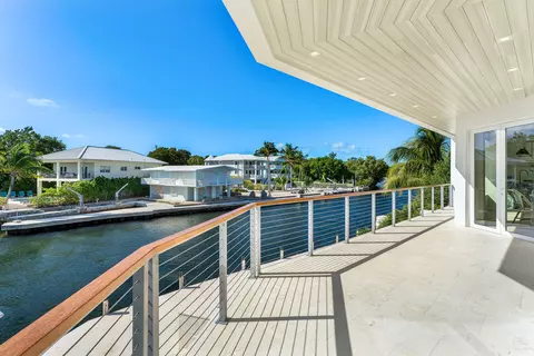 Exterior - 180 Pompano Dr, Key Largo, FL 33037 photo 9 of 14