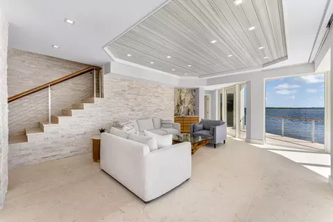 Living - 180 Pompano Dr, Key Largo, FL 33037 photo 4 of 5