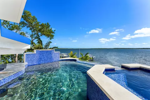 Exterior - 180 Pompano Dr, Key Largo, FL 33037 photo 6 of 14