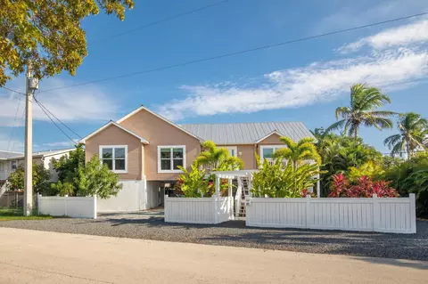 25 Flipper Rd, Key West, FL 33040
