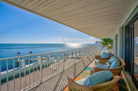 33 Kyle Way, Marathon, FL 33050
