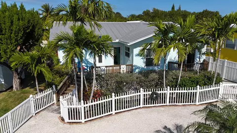 29115 Rose Dr, Big Pine Key, FL 33043