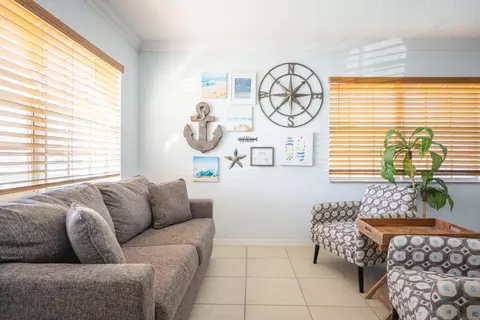 Living - 2266 Dolphin Dr, Marathon, FL 33050 photo 5 of 6