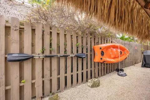 Exterior - 2266 Dolphin Dr, Marathon, FL 33050 photo 6 of 17