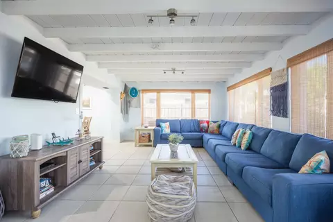 Living - 2266 Dolphin Dr, Marathon, FL 33050 photo 3 of 6