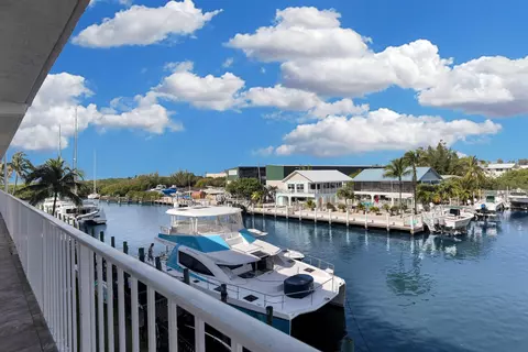 21 Sombrero Blvd #307, Marathon, FL 33050
