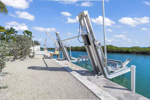 Other - 341 E Seaview Dr, Marathon, FL 33050 photo 3 of 3