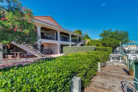 Exterior - 580 9th St #KEY colony, Key Colony Beach, FL 33051 photo 8 of 11