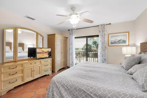 Bedroom - 580 9th St #KEY colony, Key Colony Beach, FL 33051 photo 2 of 6