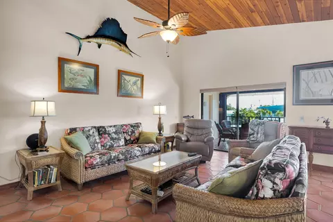 Living - 580 9th St #KEY colony, Key Colony Beach, FL 33051 photo 1 of 3