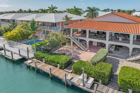 View/Area - 580 9th St #KEY colony, Key Colony Beach, FL 33051 photo 1 of 9