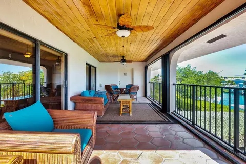 Exterior - 580 9th St #KEY colony, Key Colony Beach, FL 33051 photo 6 of 11