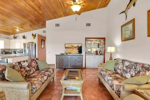 Living - 580 9th St #KEY colony, Key Colony Beach, FL 33051 photo 3 of 3
