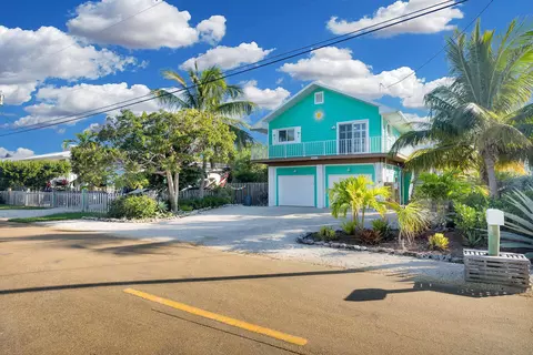 27360 Barbados Ln, Ramrod Key, FL 33042