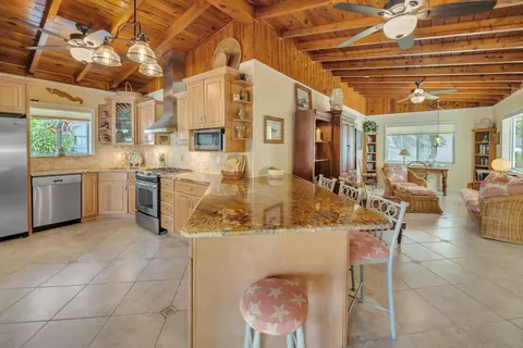 213 Nautilus Dr, Islamorada, FL 33036