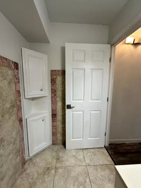 Bath - 3210 Eagle Ave, Key West, FL 33040 photo 5 of 7