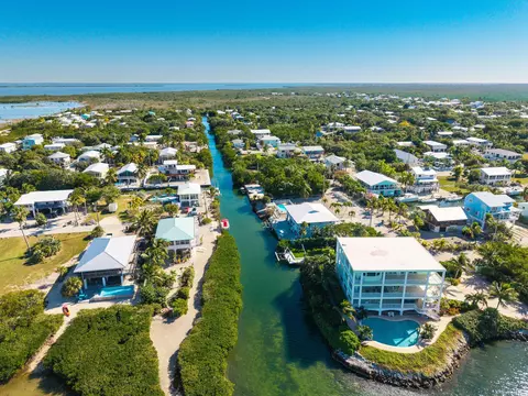 View/Area - 3856 Donna Rd, Big Pine Key, FL 33043 photo 5 of 5