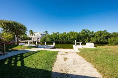 Exterior - 3856 Donna Rd, Big Pine Key, FL 33043 photo 4 of 5