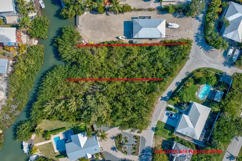 63 Sugarloaf Dr, Sugarloaf, FL 33042