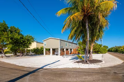 1193 De Lussan Ln, Cudjoe Key, FL 33042