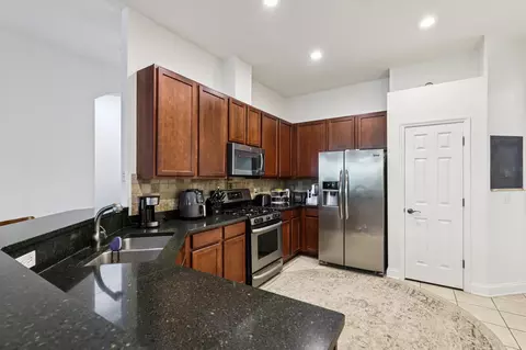 Kitchen - 333 Stokes Creek Dr, Saint Augustine, FL 32095 photo 3 of 4