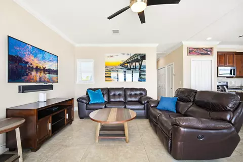 Living - 183 Star Ln, Key West, FL 33040 photo 2 of 3
