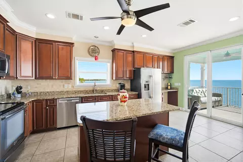 Kitchen - 183 Star Ln, Key West, FL 33040 photo 6 of 8