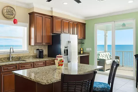Kitchen - 183 Star Ln, Key West, FL 33040 photo 8 of 8
