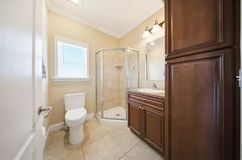 Bath - 183 Star Ln, Key West, FL 33040 photo 3 of 3
