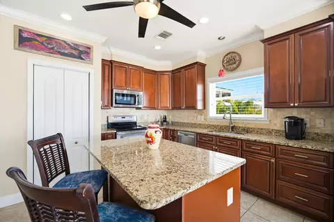 Kitchen - 183 Star Ln, Key West, FL 33040 photo 4 of 8