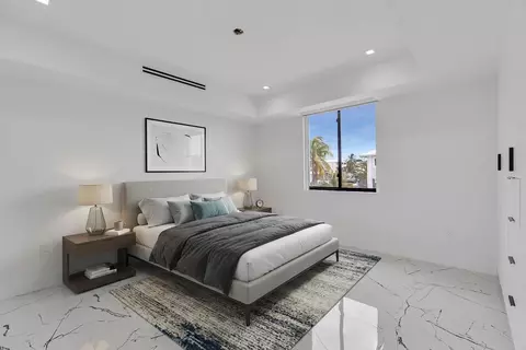 Bedroom - 141 Grassy Rd, Key Largo, FL 33037 photo 6 of 11