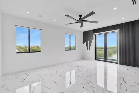 Bedroom - 141 Grassy Rd, Key Largo, FL 33037 photo 9 of 11
