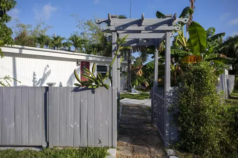 35 Dondi Rd, Key West, FL 33040