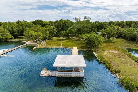 101720 Overseas Hwy, Key Largo, FL 33037