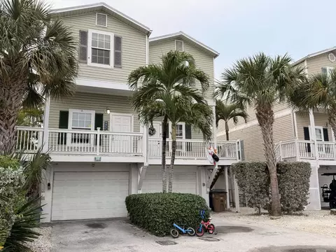 38 6th Ave, Stock Island, FL 33040