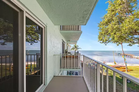 92550 Overseas Hwy #214, Tavernier, FL 33070
