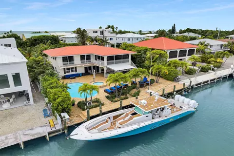 272 W Seaview Dr, Duck Key, FL 33050