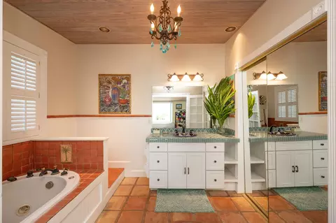 Bath - 3735 Eagle Ave, Key West, FL 33040 photo 1 of 5