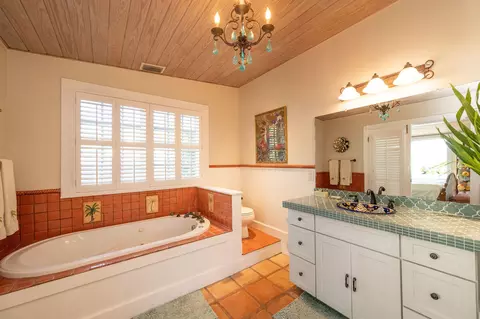 Bath - 3735 Eagle Ave, Key West, FL 33040 photo 2 of 5
