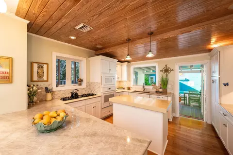 Kitchen - 3735 Eagle Ave, Key West, FL 33040 photo 1 of 2