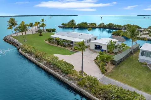 76 Ocean Dr, Key Largo, FL 33037