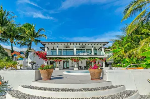210 W Seaview Cir, Duck Key, FL 33050