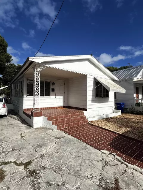 1 2 Aronovitz Ln, Key West, FL 33040