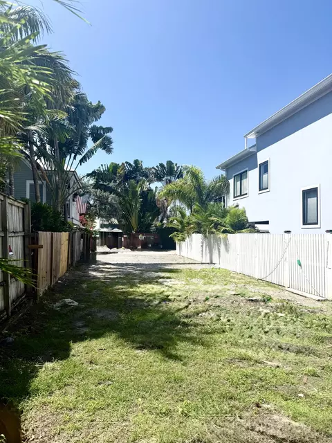 Exterior - 1115 Fleming St, Key West, FL 33040 photo 2 of 13