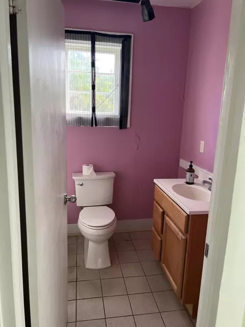 Bath - 1115 Fleming St, Key West, FL 33040 photo 1 of 2